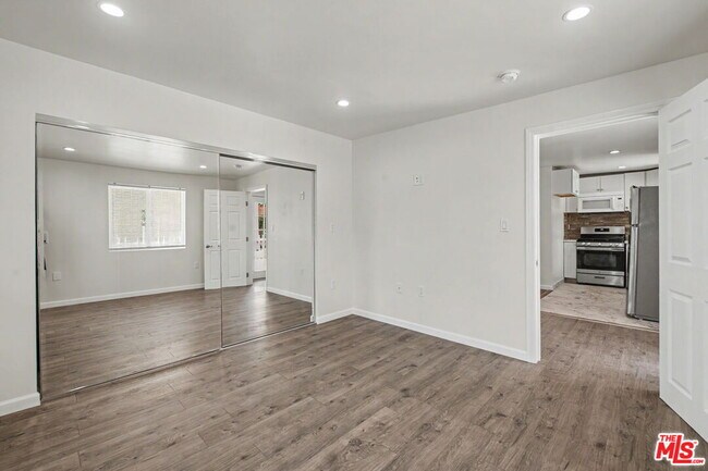 Building Photo - 2153 Glendon Ave