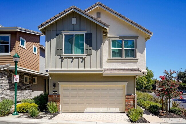 Primary Photo - 3893 Villa Vista Pl