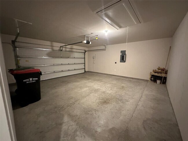 Building Photo - 23730 McNabb Spur Ln