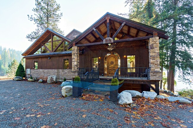 Building Photo - Stunning Luxury Hayden Lake Lodge with 5 B...