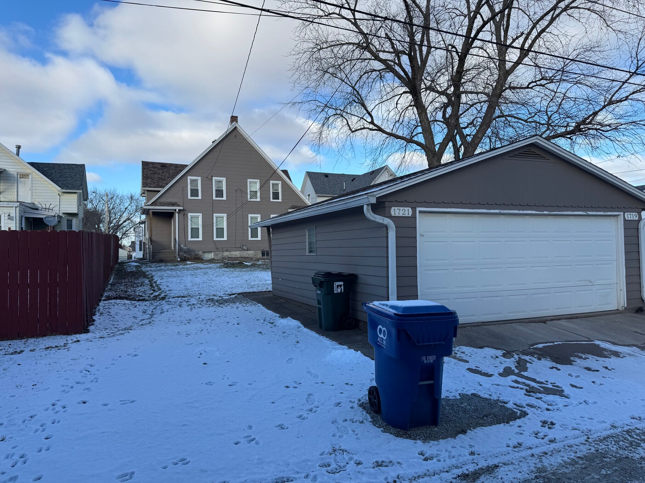 Building Photo - 1721 W 16th St