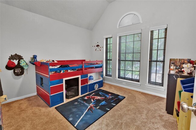 Building Photo - 25823 Lake Lawn Dr