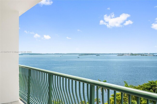 Building Photo - 1408 Brickell Bay Dr