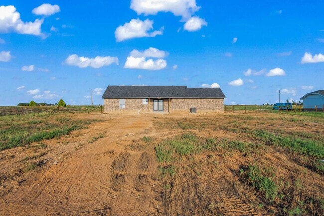 Building Photo - Country Living In Roosevelt ISD!