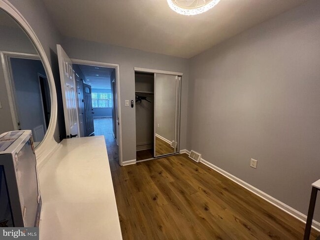 Building Photo - 9911 Lackland Dr