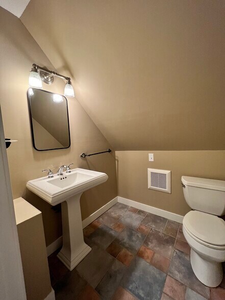 second floor bath - 1327 Jefferson St NE