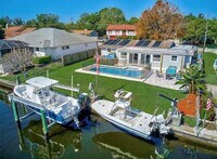 Building Photo - 716 Ixora Ave