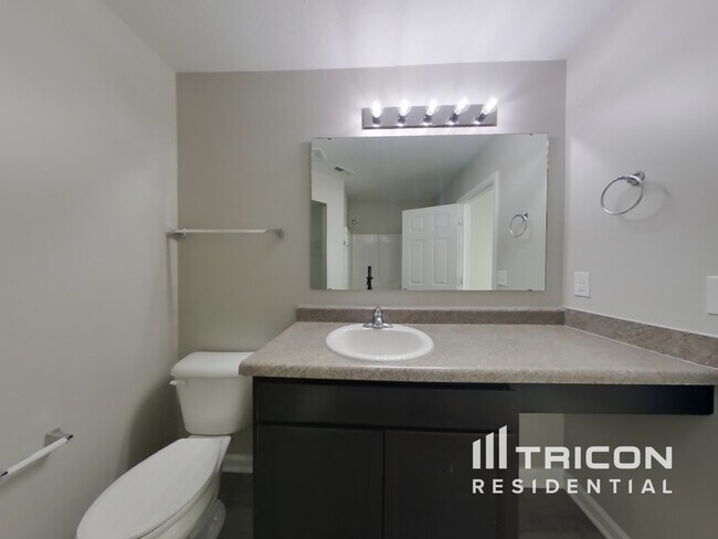 Building Photo - 2512 Calabash Dr