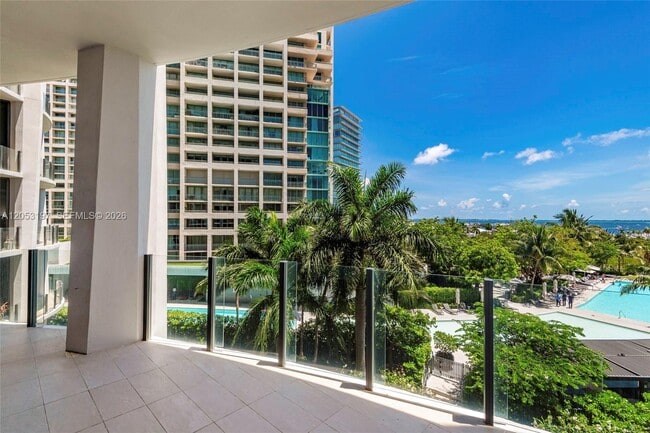 Building Photo - 2821 S Bayshore Dr