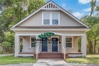 Building Photo - 33 E 1423