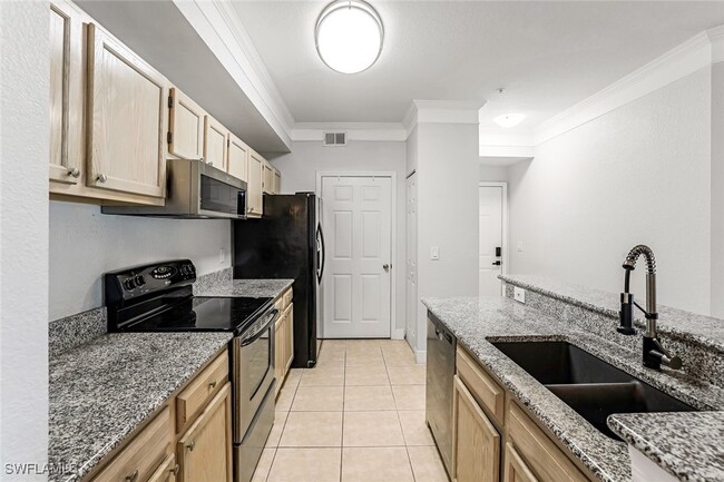 Building Photo - 11550 Villa Grand