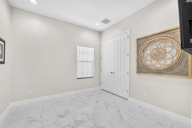 Building Photo - 11305 Hawks Fern Dr