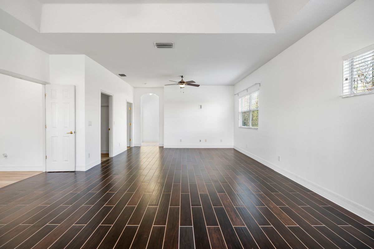 Building Photo - 10888 Cory Lake Dr