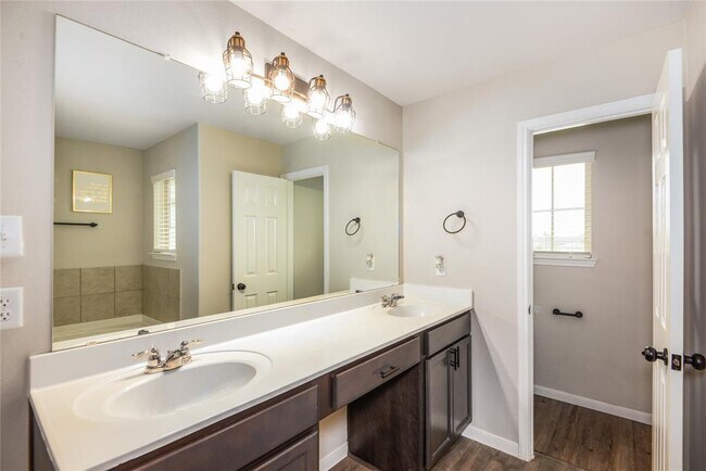 Building Photo - 6404 Macroom Meadows Ln
