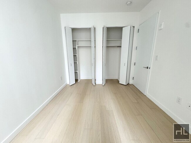 Building Photo - BROAD STREET