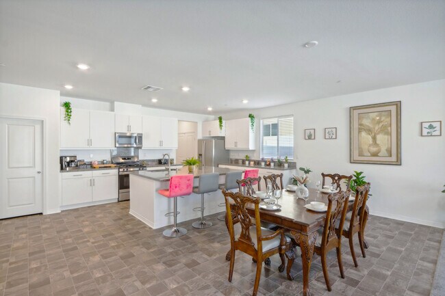 Building Photo - 30153 Truckee Cir