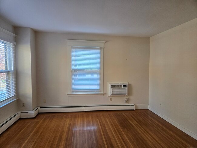 Building Photo - 188 Cold Spring St