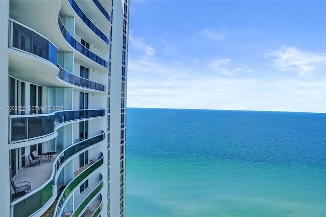 Building Photo - 16001 Collins Ave