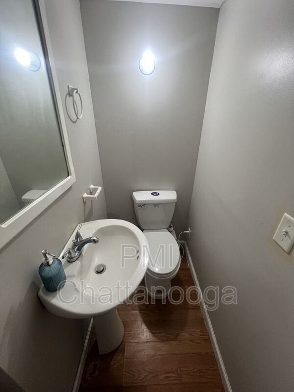 Building Photo - 124 Donna Ln