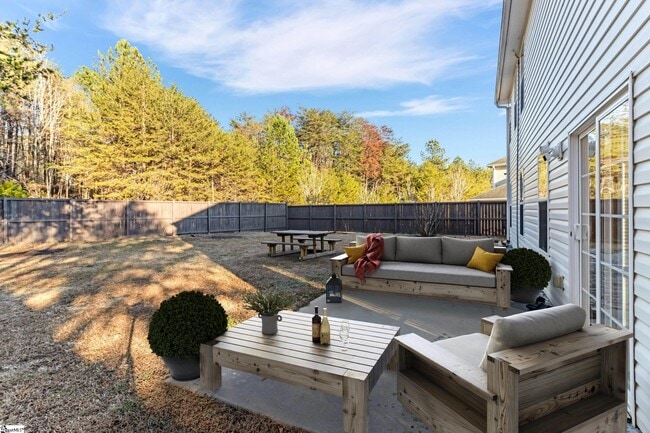 Building Photo - 301 Carnahan Dr