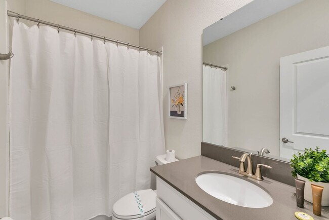 Building Photo - 2831 Bookmark Dr