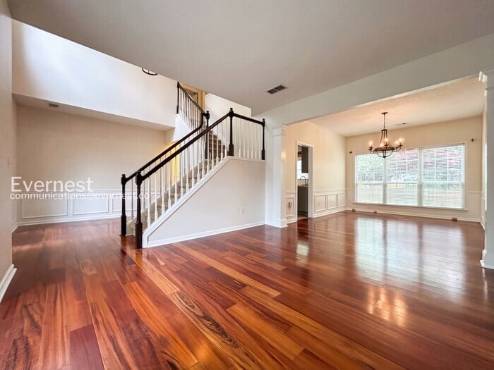 Building Photo - 3406 Chastain Glen Ln NE