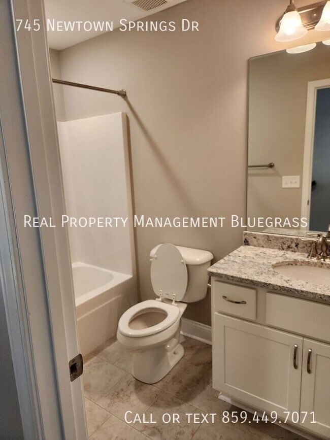 Building Photo - 745 Newtown Springs Dr