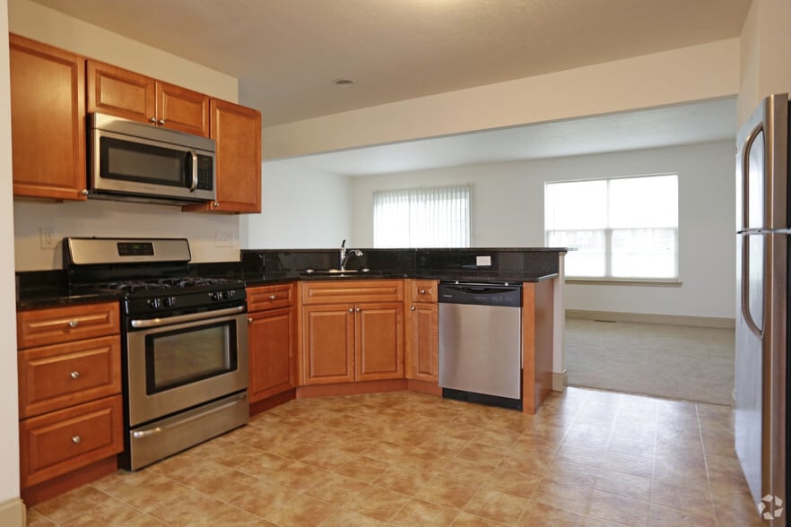Lindsey Kitchen - Sunpointe Townhomes