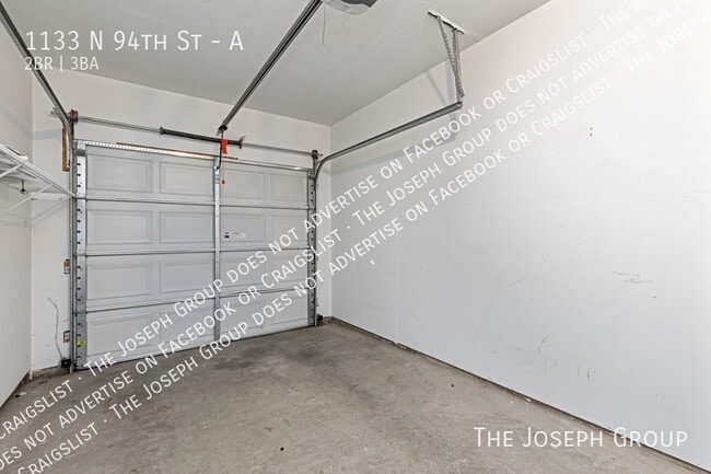Building Photo - 1133 N 94th St