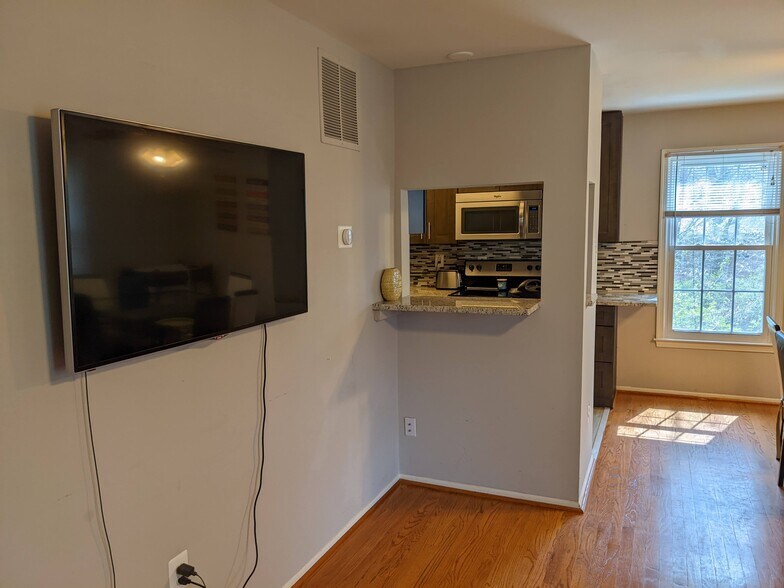 Building Photo - 3152 Bayswater Ct