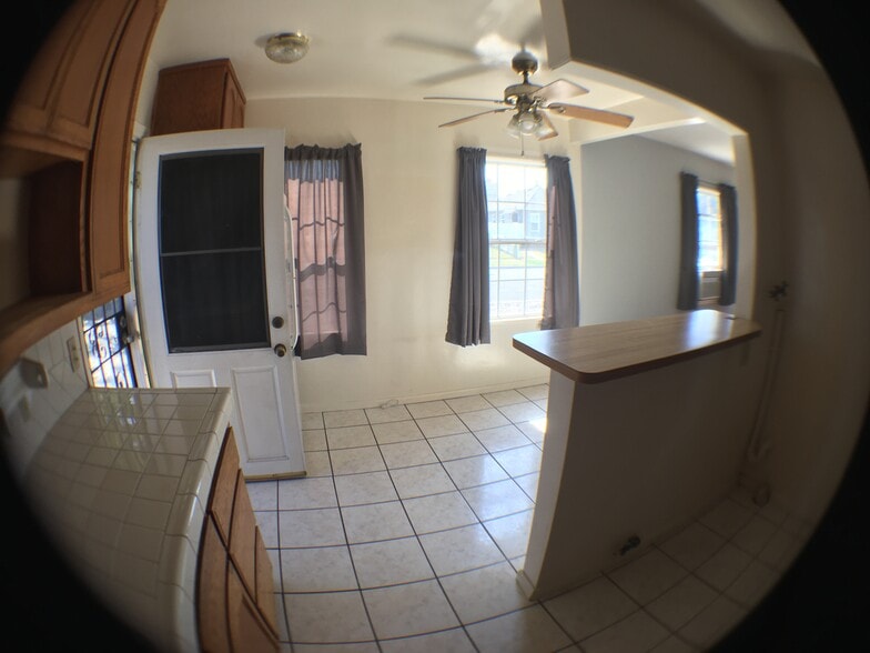 Building Photo - 2530 Termino Ave