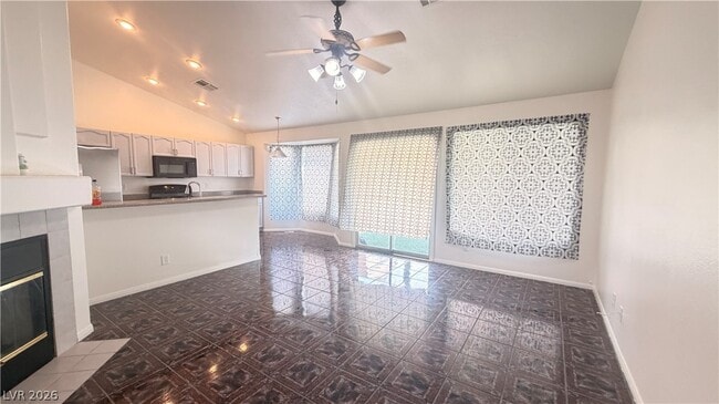 Building Photo - 6263 Dalbergia Ave