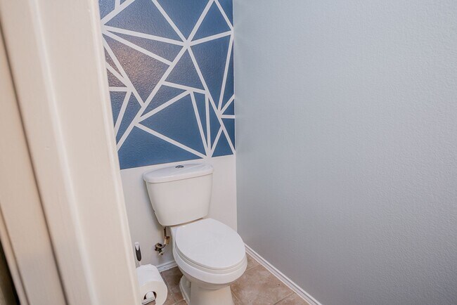 Building Photo - 115 Brazos Ln