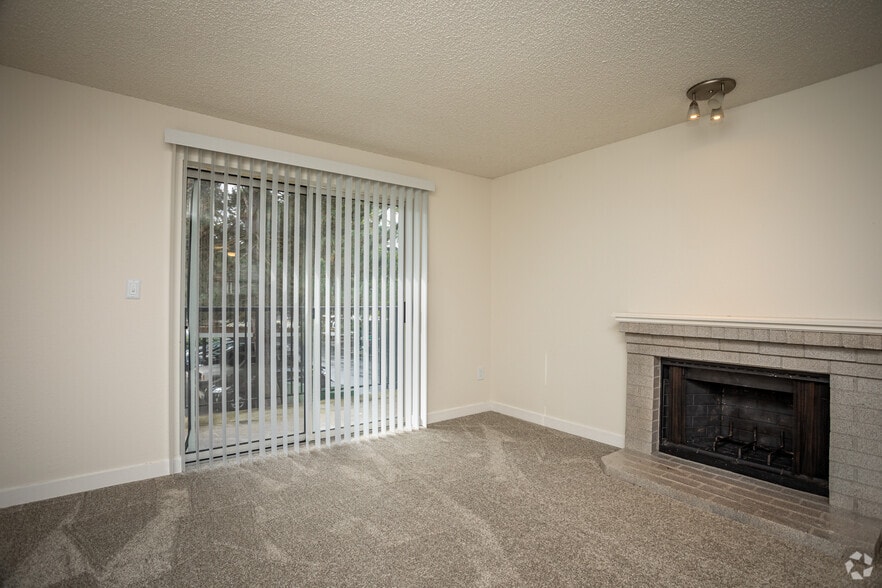 2BR, 1BA - 788SF - MARINA CLUB