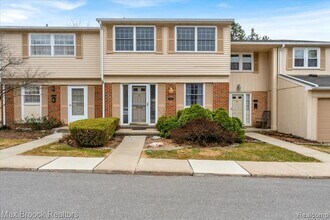 Building Photo - 1613 Brentwood