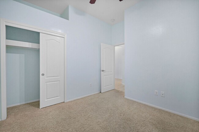 Building Photo - Beautiful Home with Pool and Spa and 3 car...