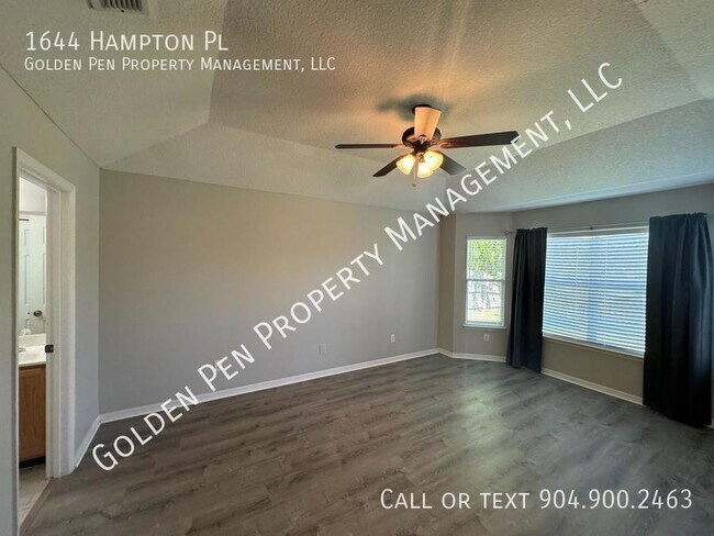 Building Photo - 1644 Hampton Pl