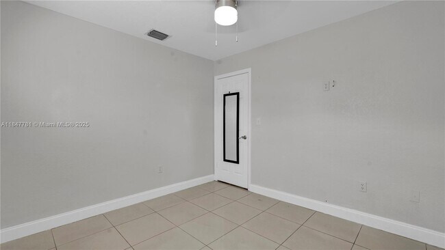 Building Photo - 2860 W 80th St