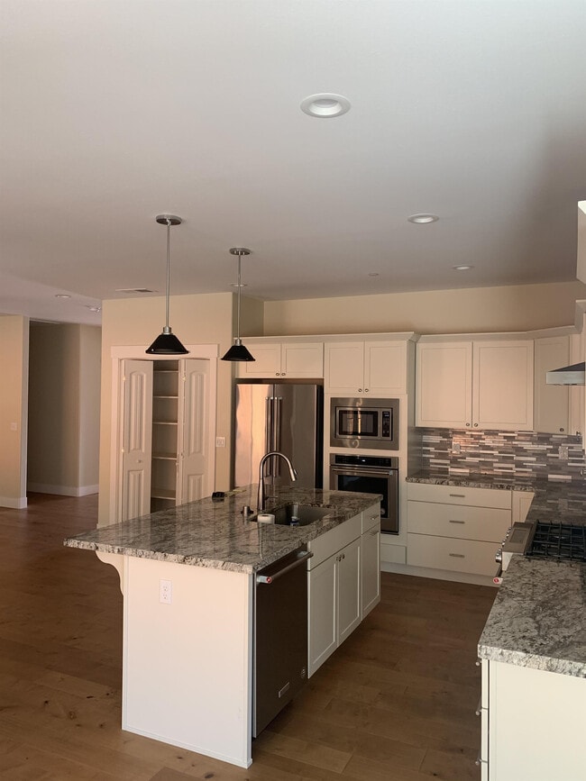 Building Photo - 3626 Aaron Dr