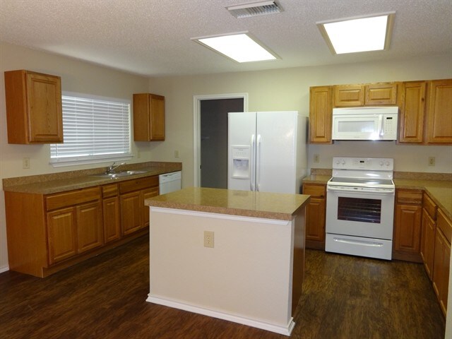 Building Photo - 9307 Sunlit Pt