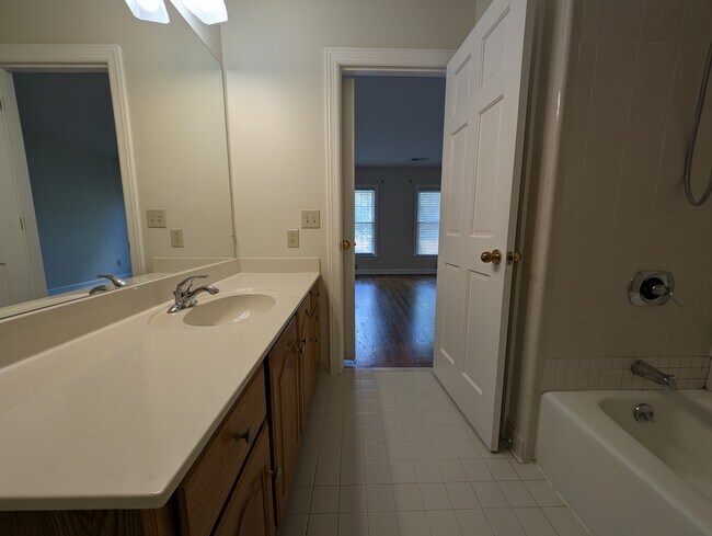 Building Photo - 407 Clairton Ct