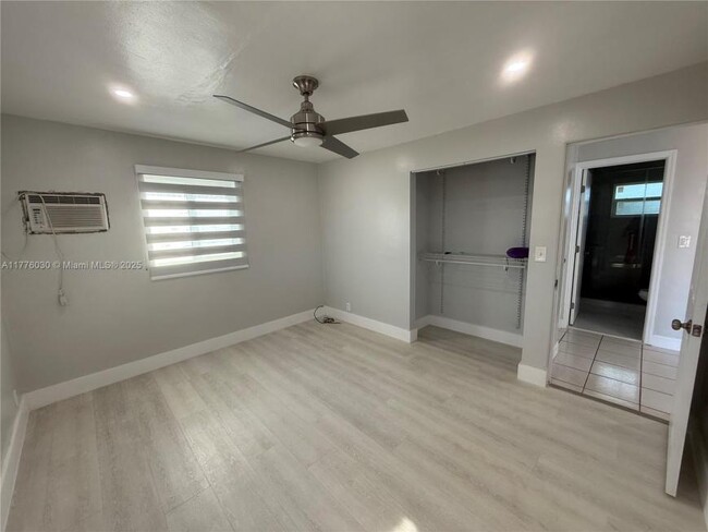 Building Photo - 2 bedroom in Hollywood FL 33023