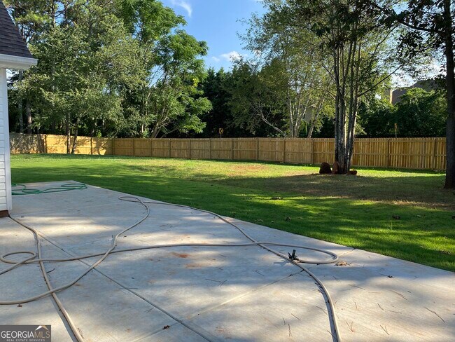 Building Photo - 900 Harbins View Dr