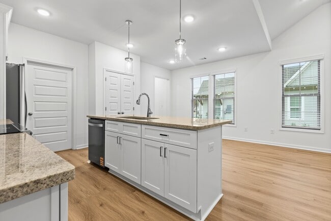 Building Photo - 126 Summer St