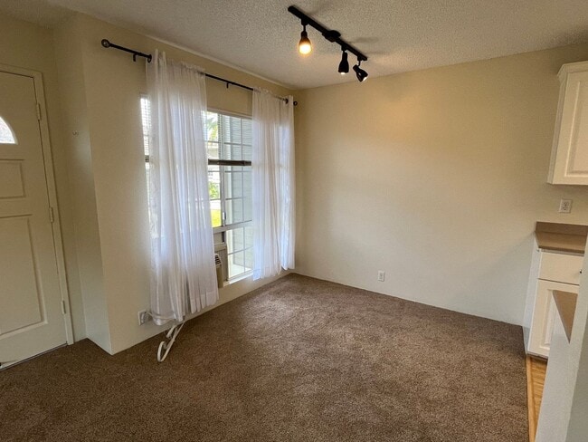 Building Photo - 94-1351 Kulewa Loop #17s