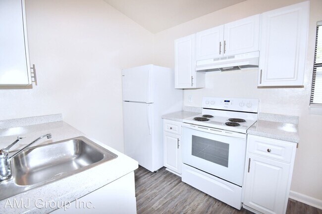 Building Photo - 6420 NW 25th Terrace