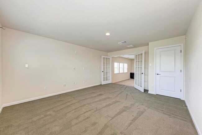 Building Photo - 321 Navigator Dr