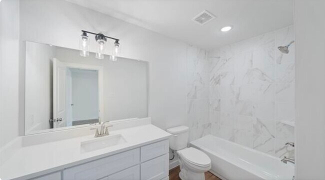 Full Bathroom 2 - 1227 Meriweather Ave
