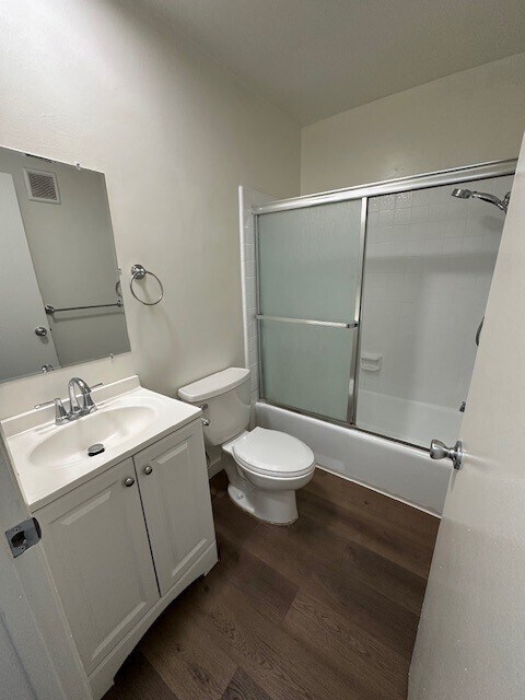 Bathroom - 2680 S Barrington Ave