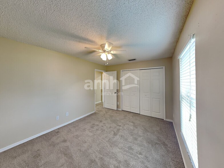 Building Photo - 6200 Erik Ct